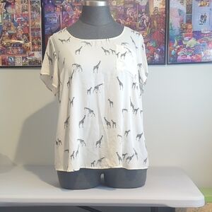 Torrid White Giraffe Print Short Sleeve Tee